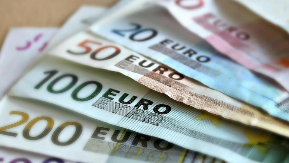 НБУ установил курс валют на 14 февраля