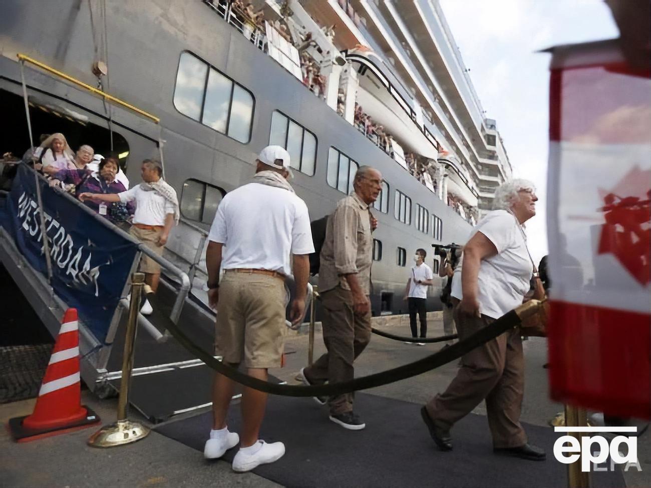 Премьер-министр Хун Сен Камбоджи поручил правительству принять меры для обеспечения возвращения пассажиров и членов экипажа в свои страны
