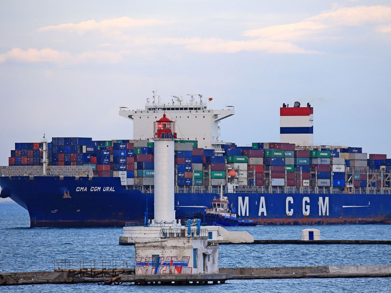 CMA&nbsp;CGM&nbsp;Ural пришвартовался в Одесском морпорту