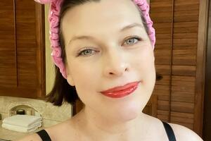 Йовович рассказала, как провела день со своей средней дочерью