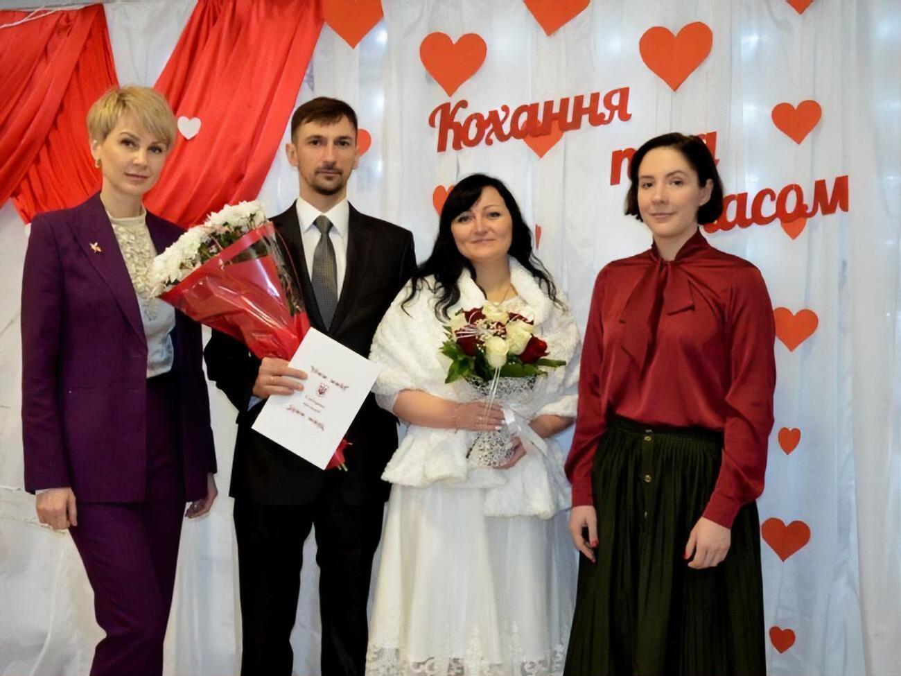 Зареєструвати шлюб 14 лютого захотіло 2 тис. українських пар