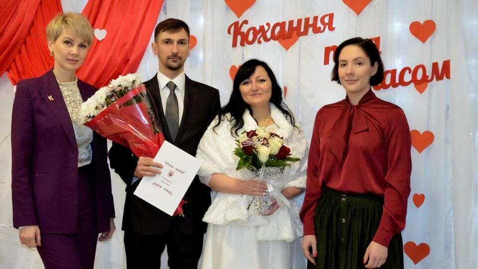 Зареєструвати шлюб 14 лютого захотіло 2 тис. українських пар
