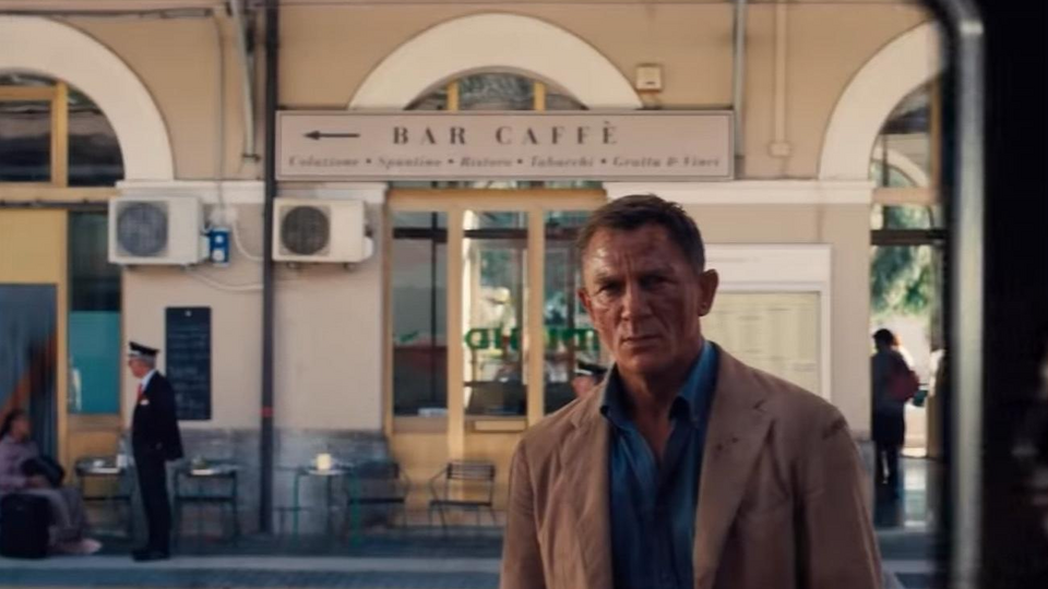 Дэниел Крейг исполняет главную роль