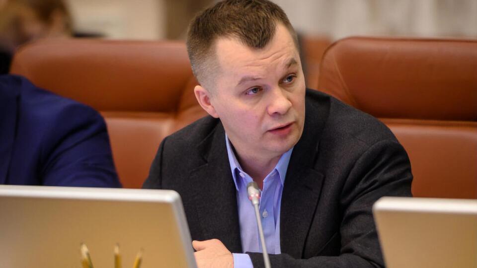Милованов: Так нельзя говорить, у наших друзей эпидемия. Но то, что у них останавливается производство, – это для нас важно