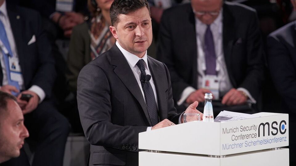 Зеленський: Ми точно знаємо, що на Донбасі пануватиме мир, а формулювання, яке мені не подобається, – "тимчасово непідконтрольні території" – назавжди зникне