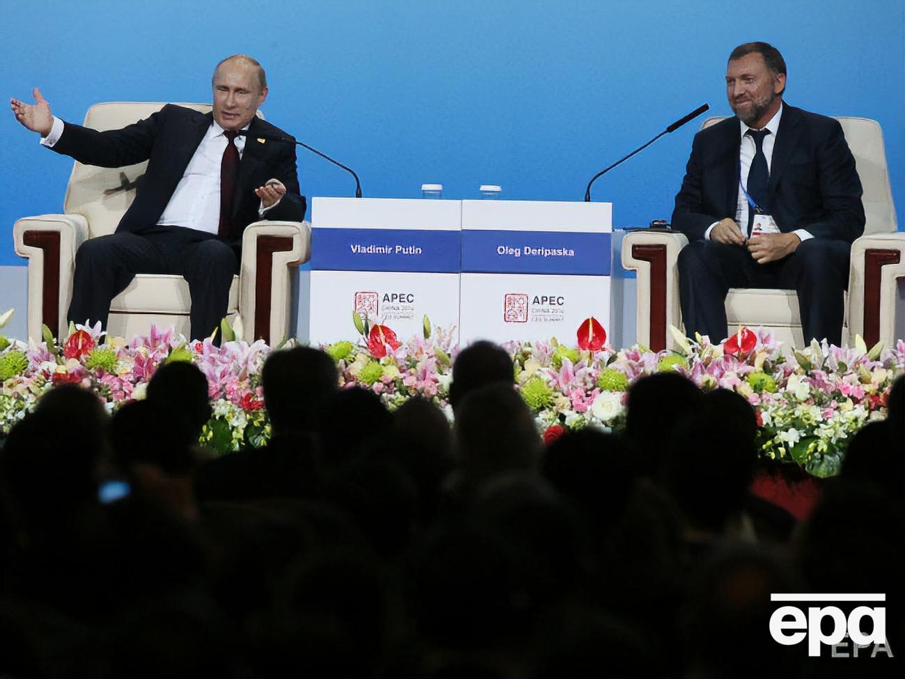 Дерипаска (праворуч) категорично відкинув звинувачення OFAC у відмиванні грошей в інтересах Путіна