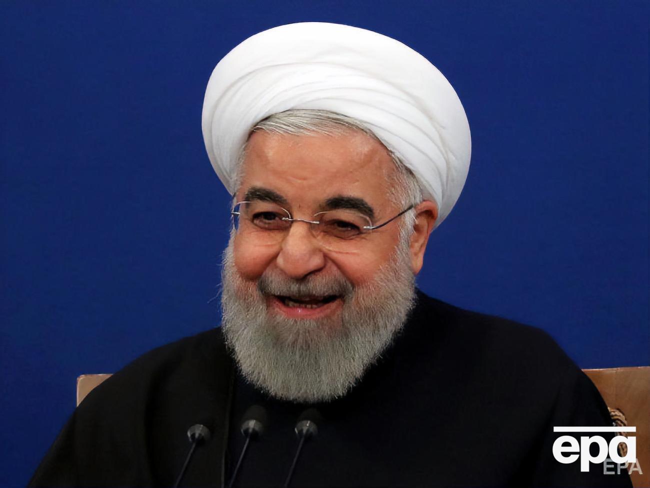 Рухани требует снятия санкций