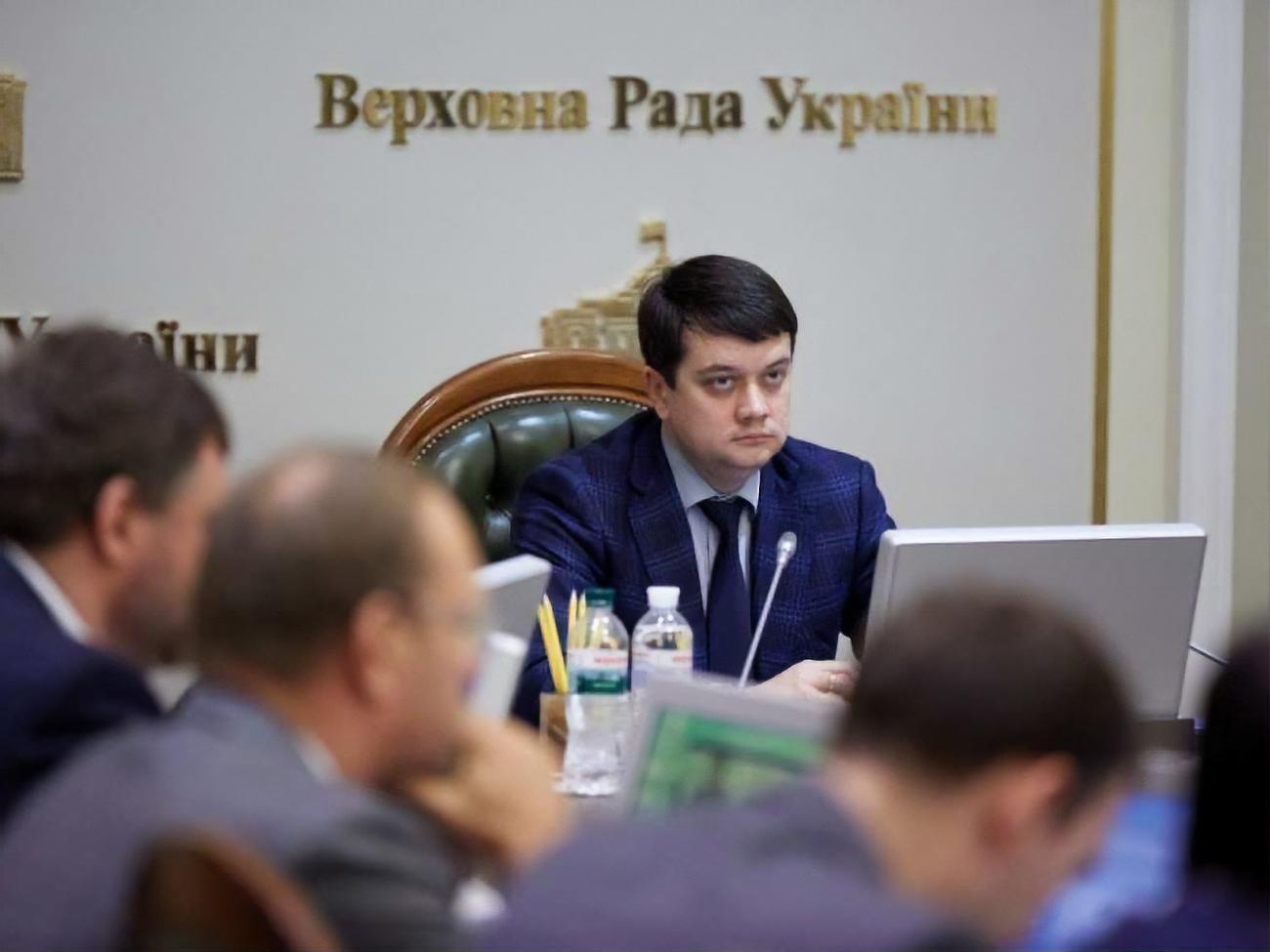 Разумков: Люди должны видеть, что народные депутаты работают в пользу этого государства