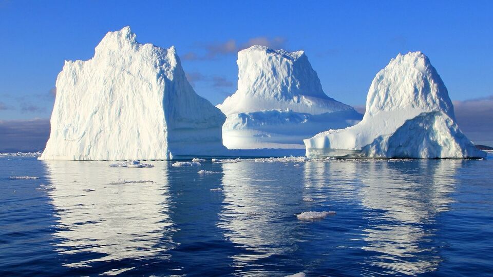 Гренландія збирається продавати воду льодовиків, що тануть