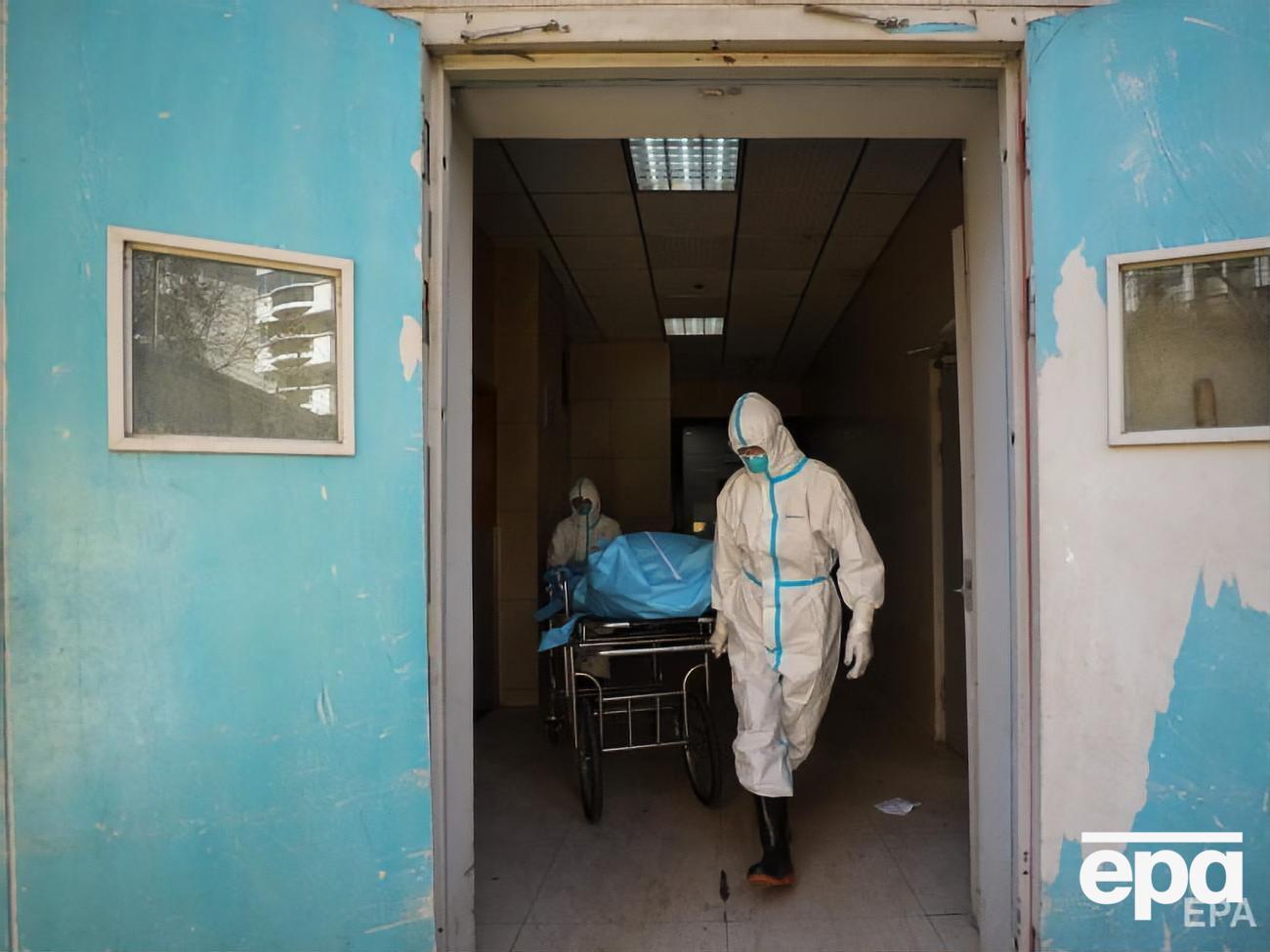 Число жертв вируса в КНР превысило 1700