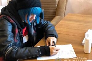 С помощью полиции Maruv удалось вернуть свои вещи