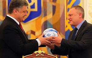 Суркис-младший (справа) хочет судиться с экс-президентом в Лондоне