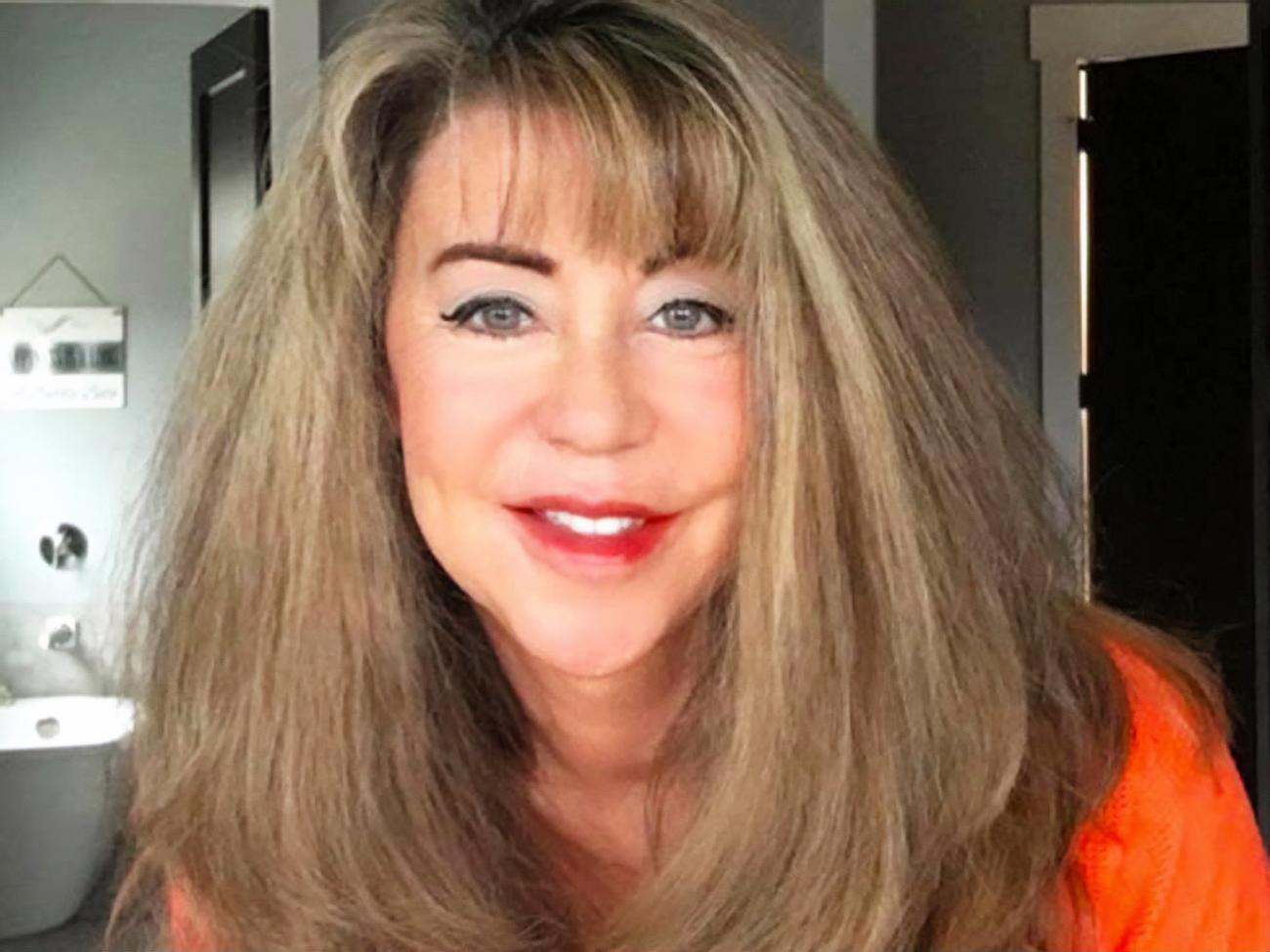 Сандерс, по словам ее бывшего мужа, совершила покушение на него