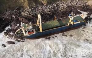 К берегу Ирландии прибило судно, которое дрейфовало в океане с 2018 года