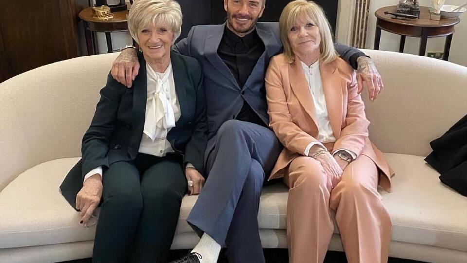 Хейтеры раскритиковали Дэвида Бекхэма за цвет носков