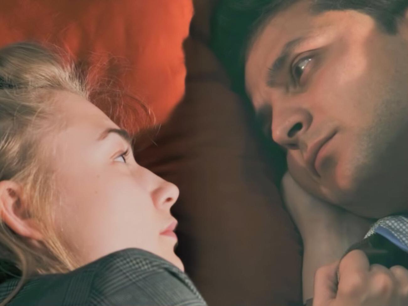 Фильм с Зеленским (справа) запретили в Украине