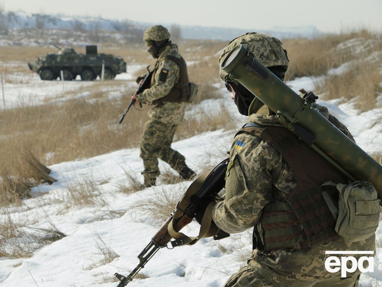 Унаслідок обстрілів один український військовий загинув, ще п'ятеро постраждали