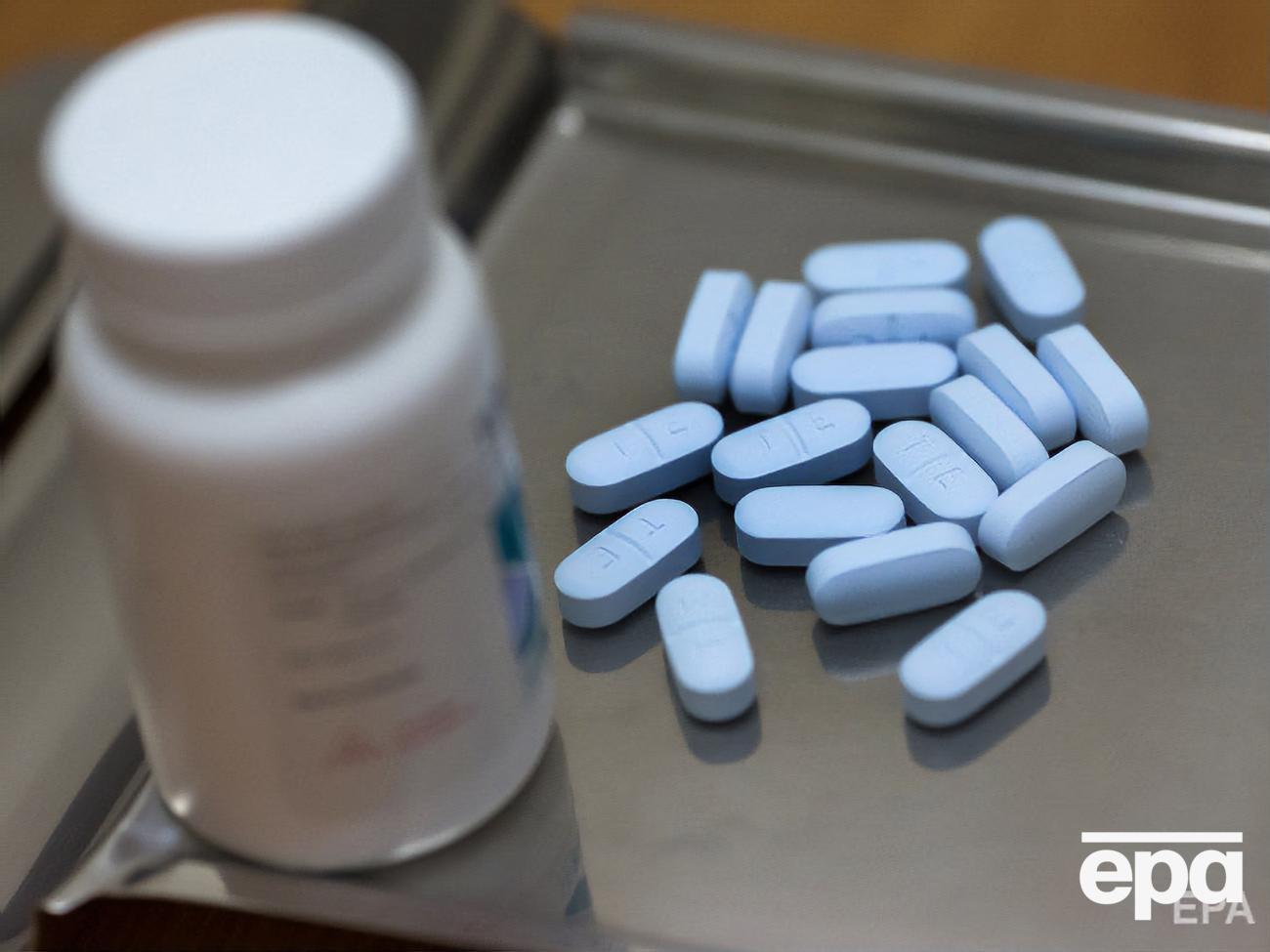 Терапия людям с ВИЧ обычно назначается пожизненно