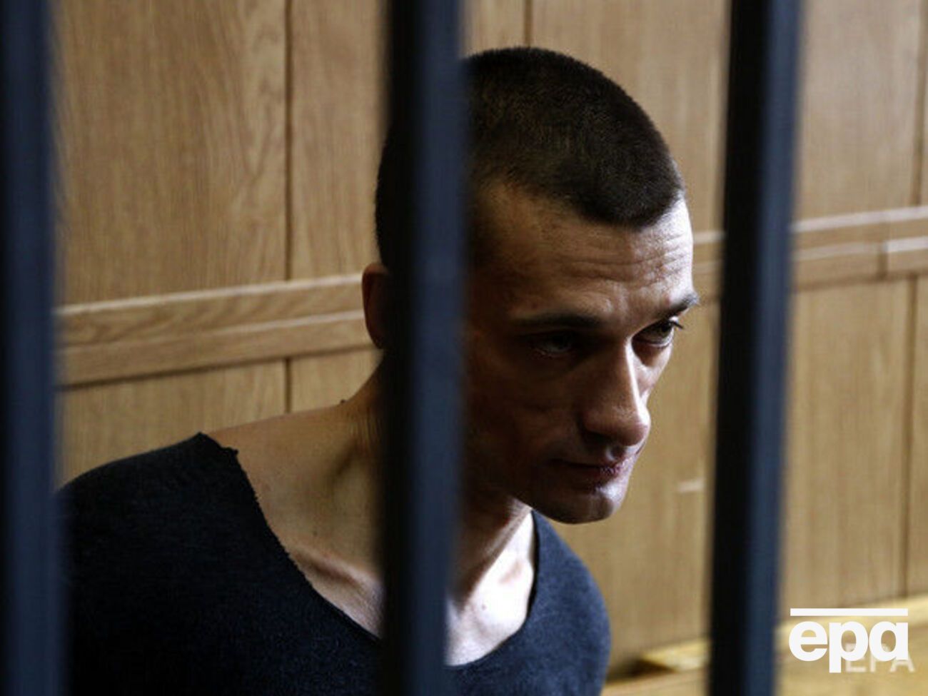 Павленський відомий епатажними протестними акціями