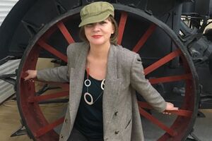 Американцам, австралийцам с круизного судна на родине предстоит карантин. Но они все равно рвутся домой. А россияне боятся и домой не собираются