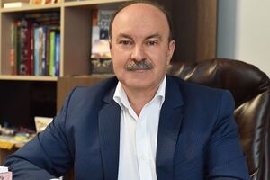Учителі скаржаться, що їхні оклади менші, ніж зарплата касирів у супермаркетах. Це ставить під загрозу всю систему української освіти