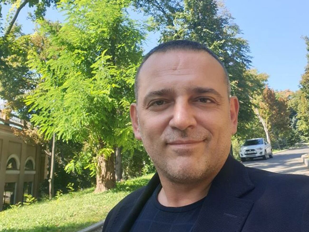 Бужанский объяснил, почему не встал во время минуты молчания по погибшим на Майдане