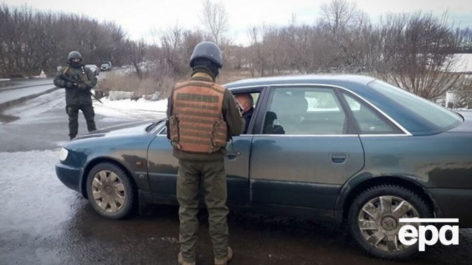 Бойовика доправили в поліцію