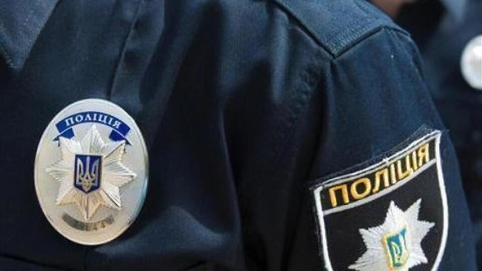 За напад на поліцейську жінці загрожує до п'яти років в'язниці