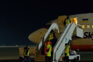 На борту с украинцами находятся также граждане других стран
