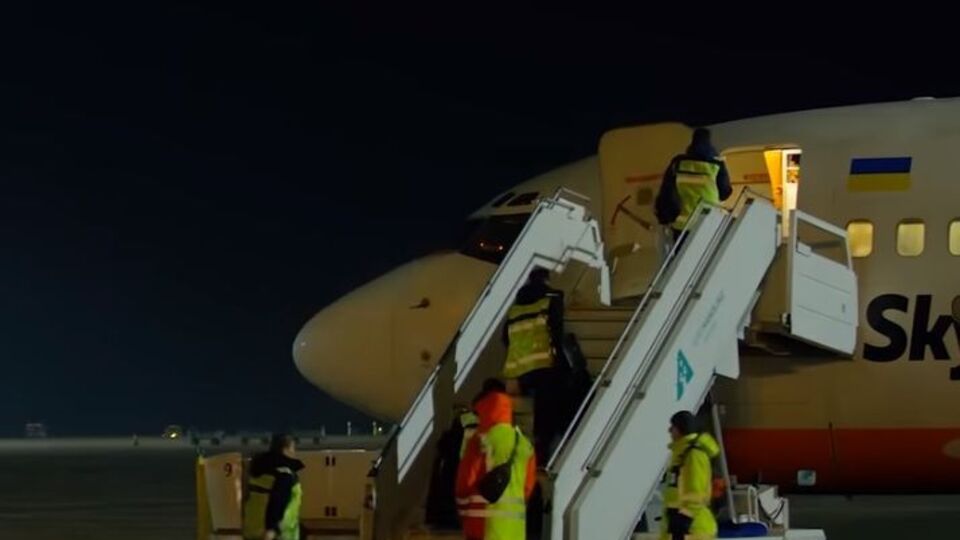 На борту с украинцами находятся также граждане других стран