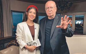 В интервью передаче "Ходят Слухи" Петя Листерман пожаловался, что стал зарабатывать меньше