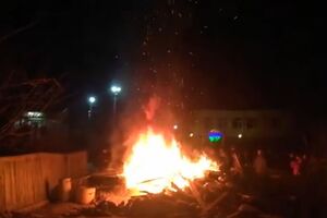 Місцеві протестували проти розміщення в їхньому селищі евакуйованих
