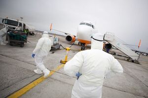 В Украину из Уханя прилетели 72 человека, один покинул борт самолета во время остановки в Казахстане