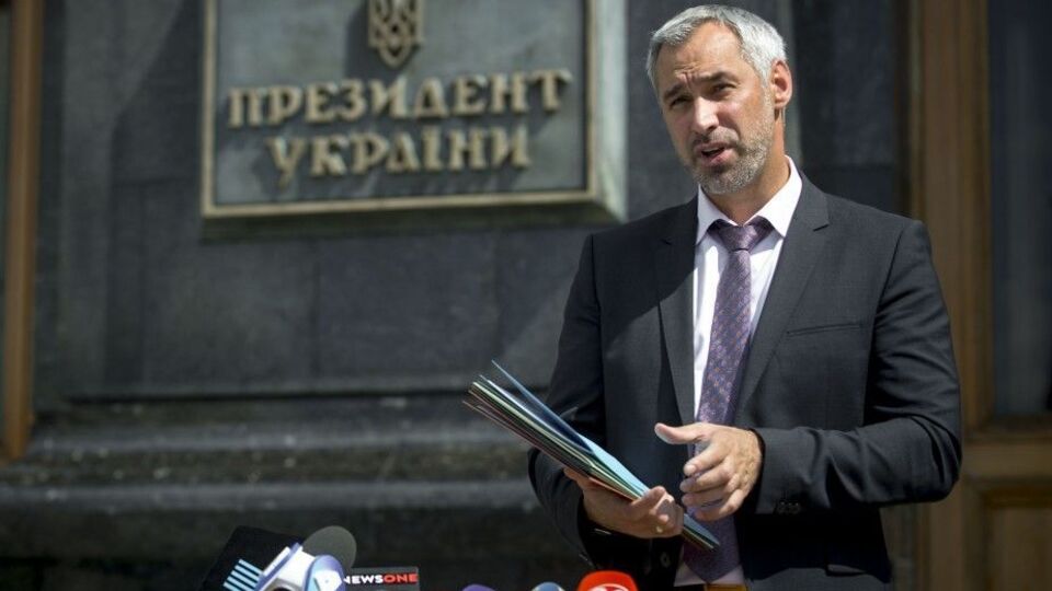 Рябошапка заявив, що встановлено підозрюваного у витоку документів у справах Майдану
