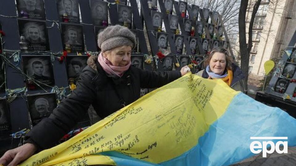 15% опрошенных считают, что Украина не в состоянии справиться с нынешними проблемами в стране