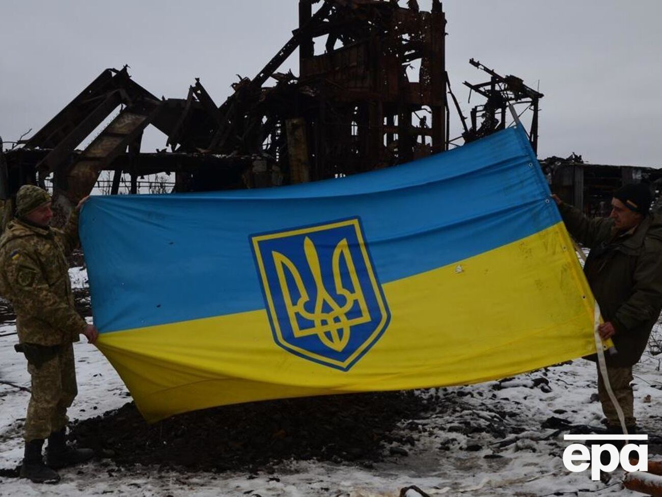 Украинцы больше всего доверяют ВСУ и ГСЧС