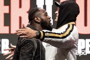 Бій між Вайлдером (ліворуч) і Ф'юрі (праворуч) відбудеться в ніч на 23 лютого