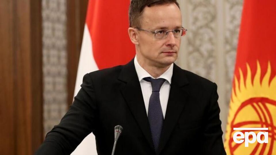 Сіярто: Ми продовжимо надавати економічну та гуманітарну підтримку і допомогу нашим українським друзям