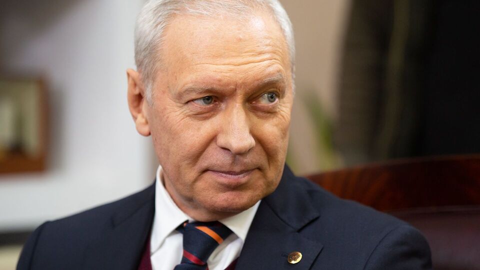 Буткевич: Я в школу к своим девочкам не ходил. А вот мальчиков я воспитываю – ходил к ним на родительские собрания. Стыдно было...