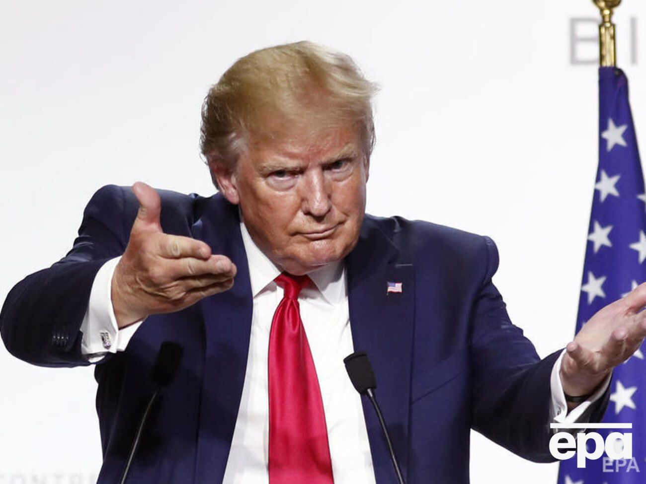 Трамп вважає, що демократи стоять за повідомленнями розвідки