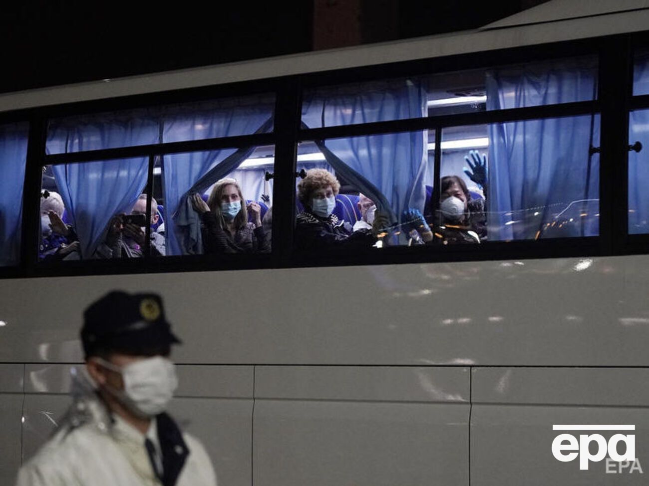 У мужчины из провинции Хубэй симптомы коронавирусной инфекции проявились почти через месяц после контакта с заболевшей сестрой