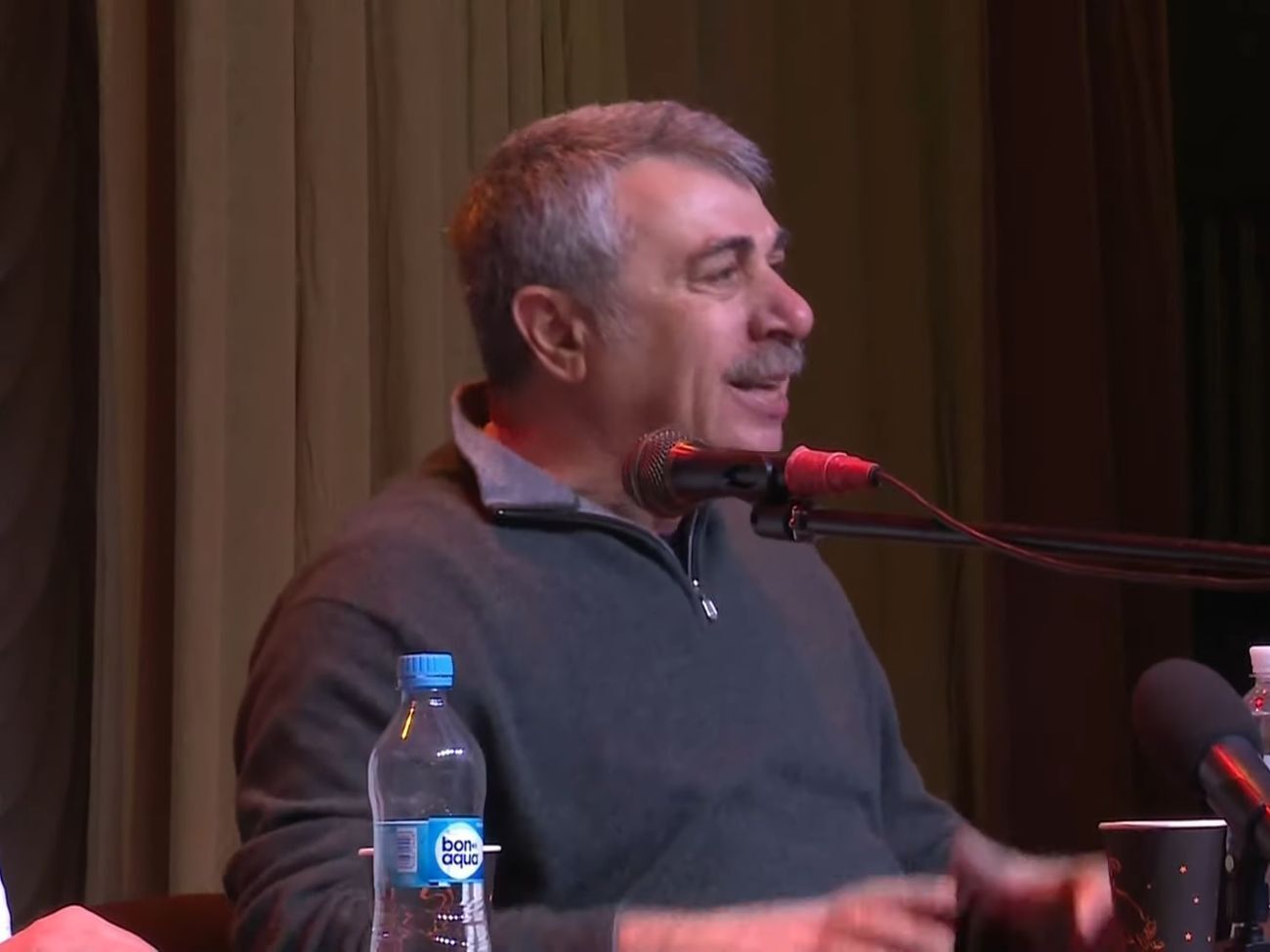 Комаровський: Якщо спробувати з'їсти кілограм какавельок, напевно, інфікуватися можна. Але в побуті практично нереально