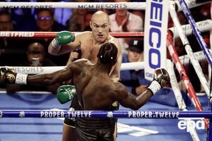 Ф'юрі здобув титул чемпіона світу в суперважкій вазі