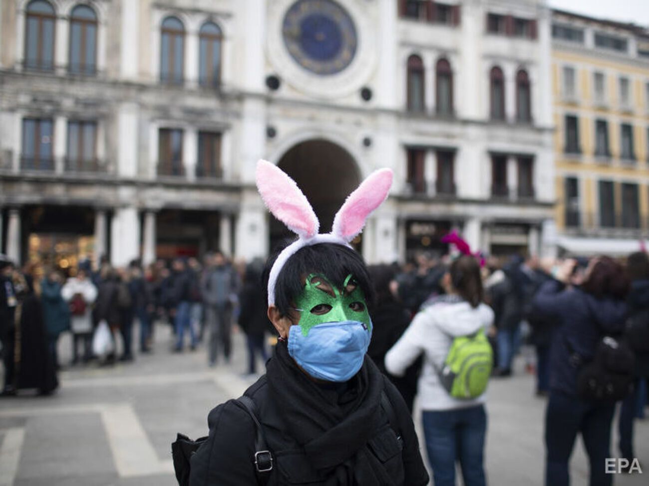 Из-за вспышки коронавируса в Венеции отменили знаменитый карнавал. Фоторепортаж