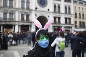 Через спалах коронавірусу у Венеції скасували знаменитий карнавал. Фоторепортаж