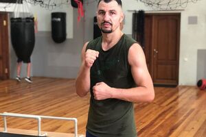 Постол зазнав двох поразок у 33 боях