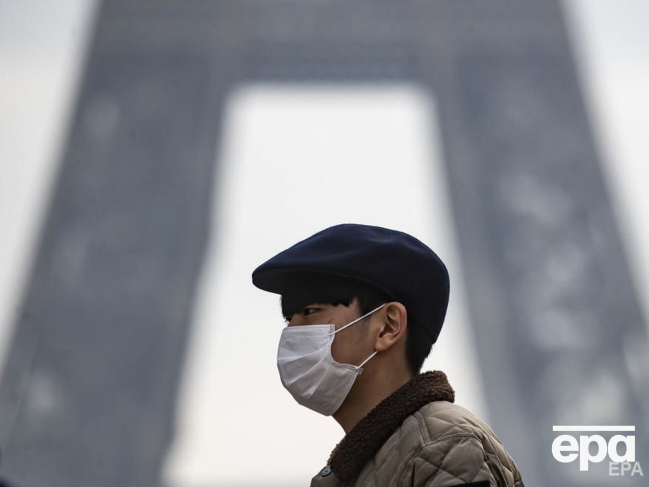 В Париже блокировали полицейский участок из-за подозрения на коронавирус у туриста из КНР