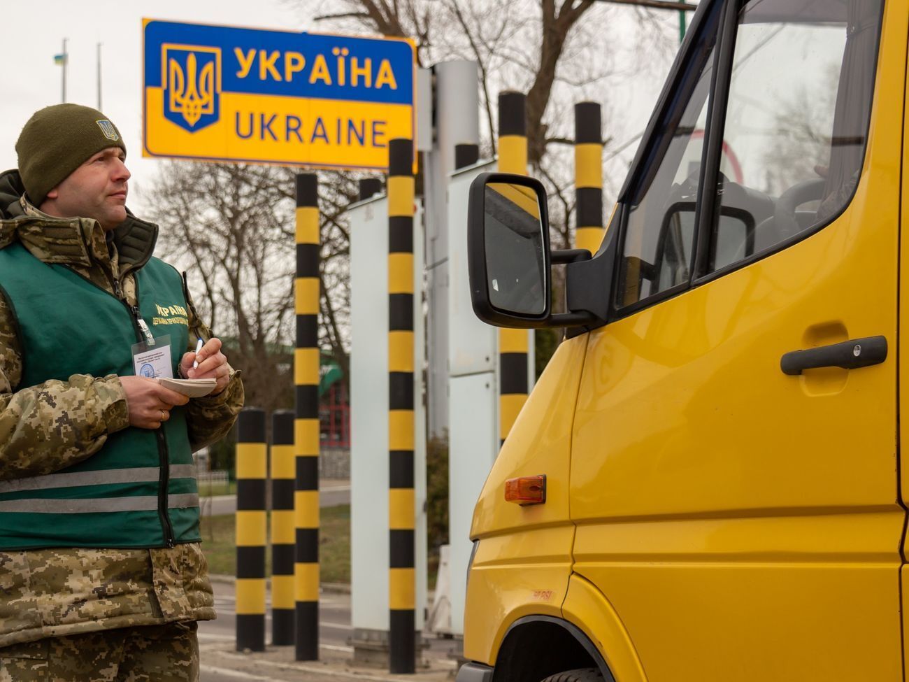 Прикордонники ретельно перевірятимуть стан пасажирів мікроавтобусів, що їдуть з Італії