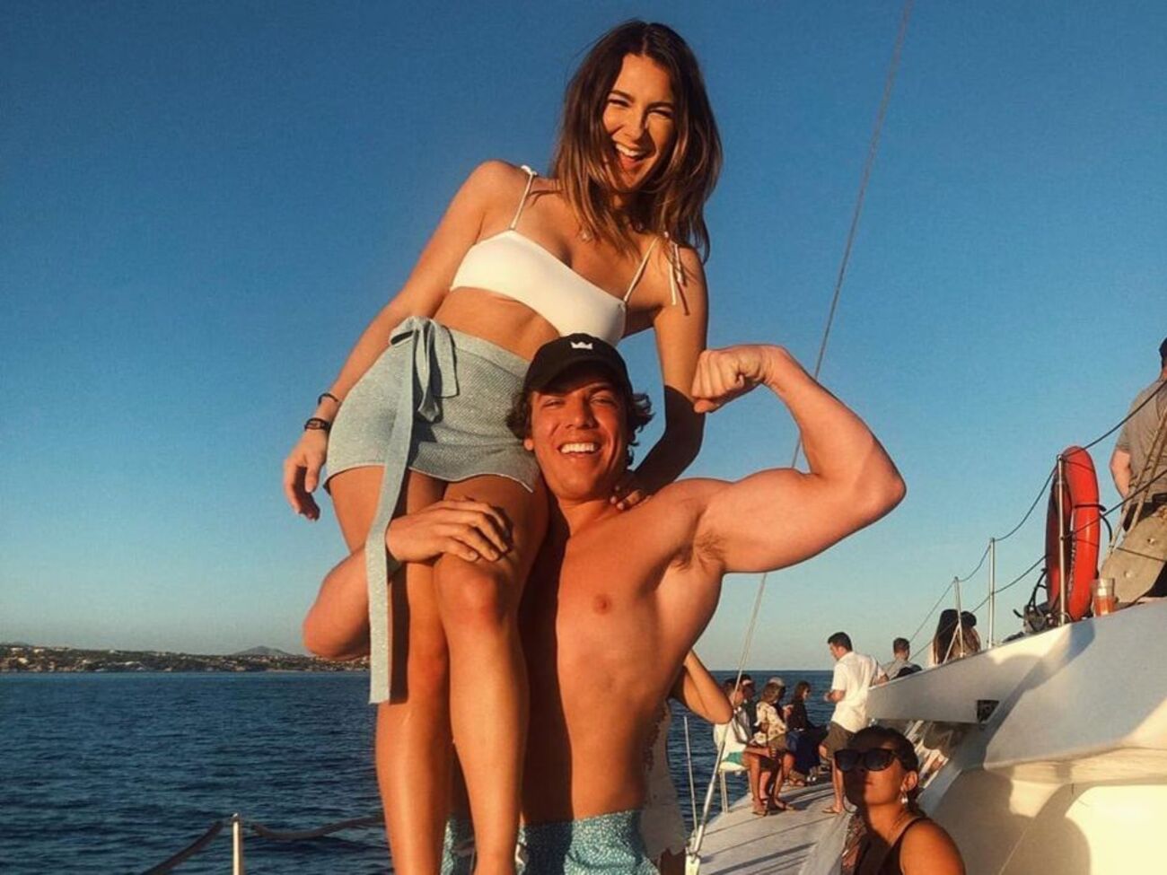 Джозеф Баена надеется, что впереди их с Додаж ждут новые приключения