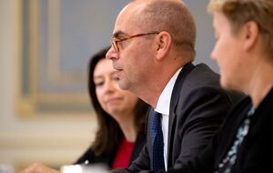 Команду МВФ на переговорах в Украине возглавляет Рон ван Роден